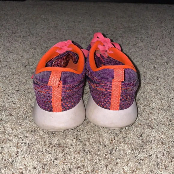 Nike‎ Roshe One Flyknit Shoes Womens 8.5 Purple Orange 704927-803 Running - Picture 5 of 9